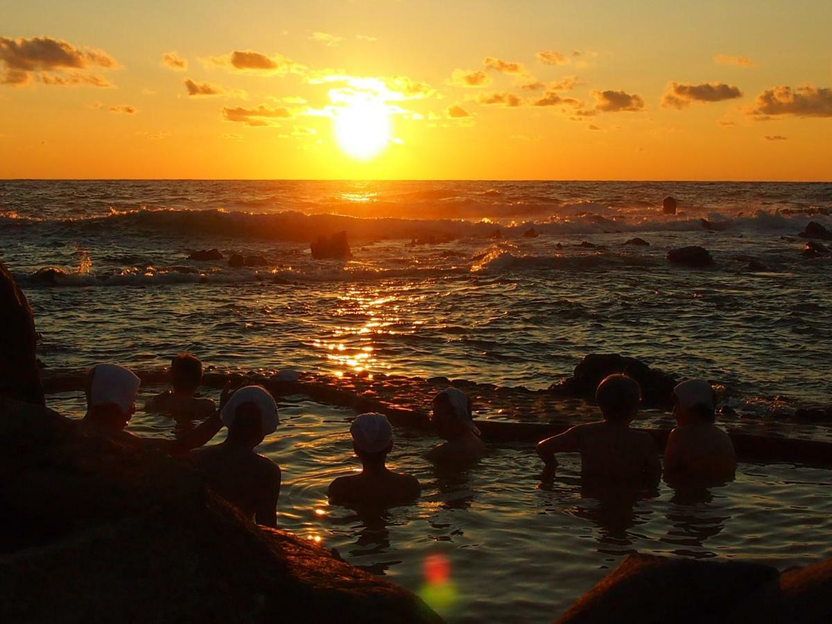 Hotel Koganezaki Furofushi Onsen Fukaura Esterno foto